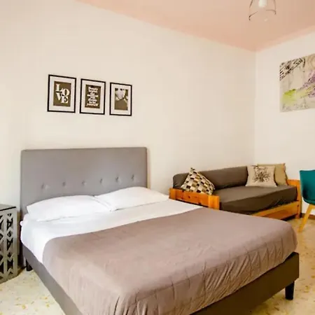 Comfortable Beds And Delicious Breakfasts Habitación en casa particular Pompeya